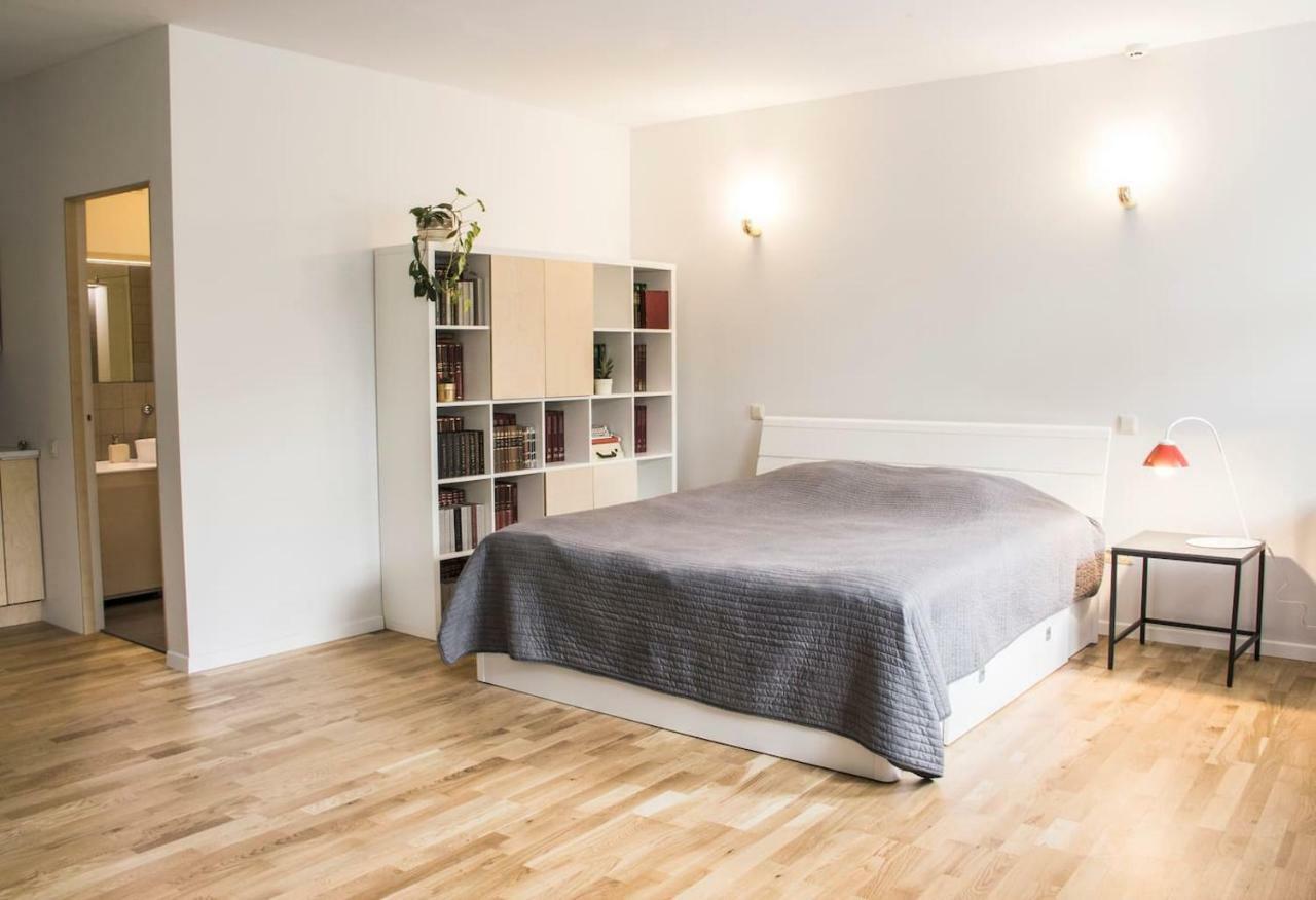Mini Home Bookshop Studios Vilnius Ngoại thất bức ảnh